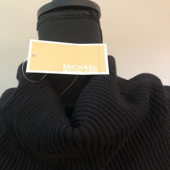 Michael Kors Sweater - Picture 7 of 8